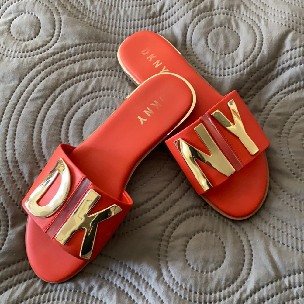 DKNY SLIDES